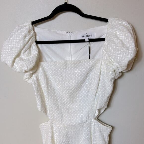 Elliatt White Midi Dress - Picture 6 of 15